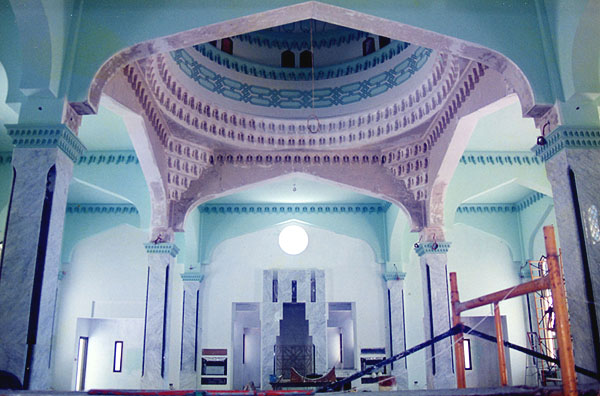 Cúpula y columnas de escayola decorativa